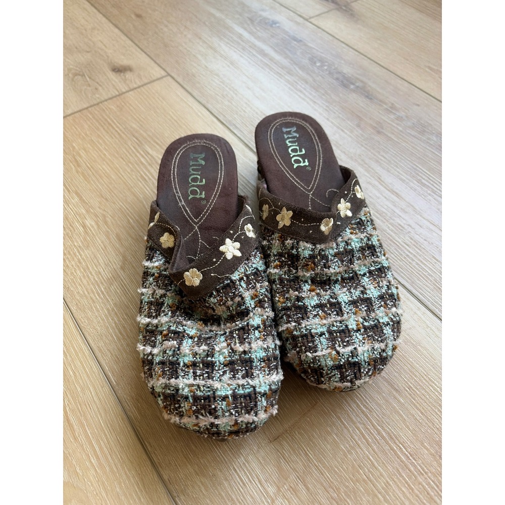 Mudd Darryl Tweed Floral Embroidered Platform Clogs Brown Mules women size 8 Y2K